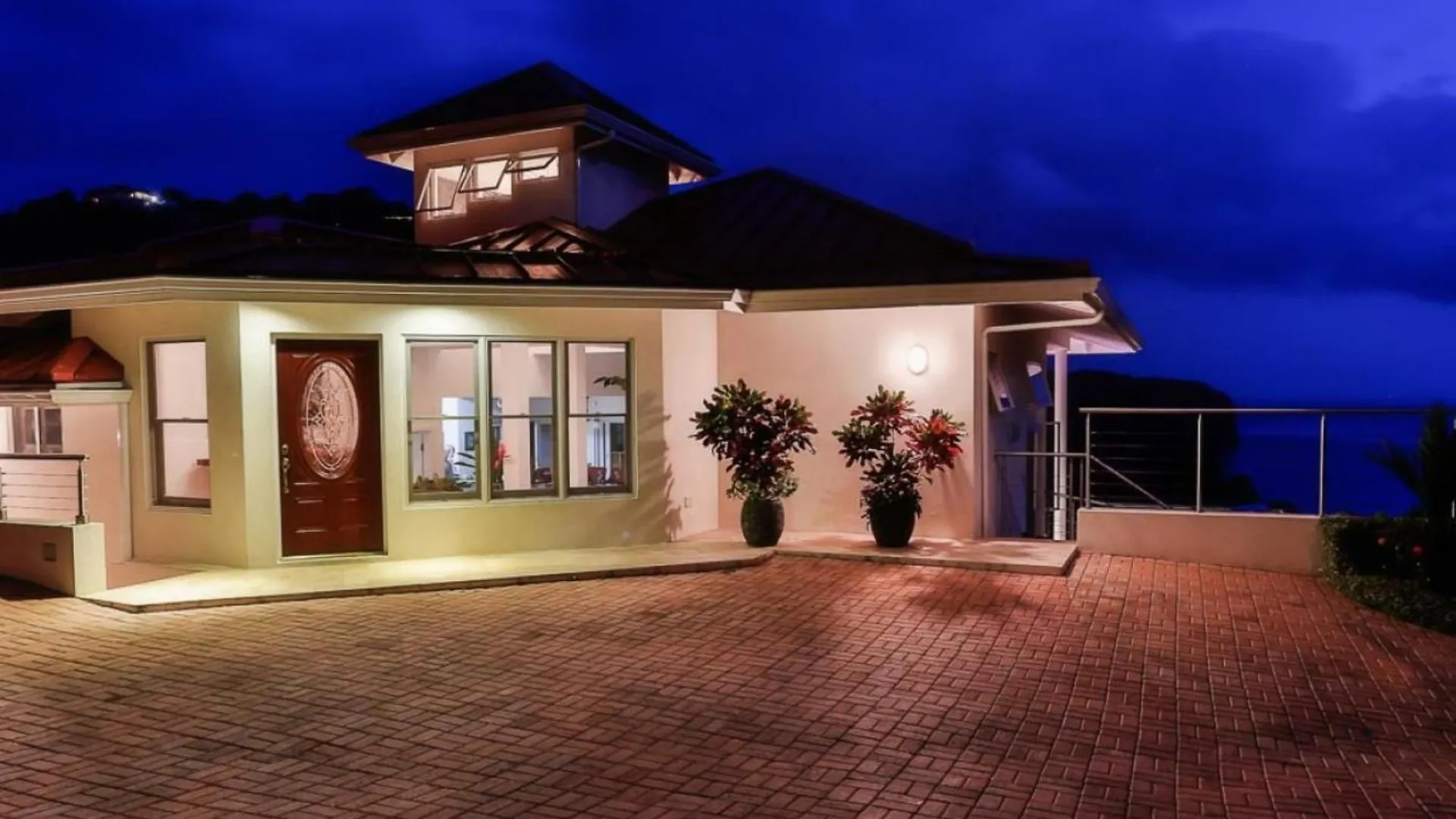 Magnificent 6 Bedroom Villa Gros Islet 0*,  Saint Lucia